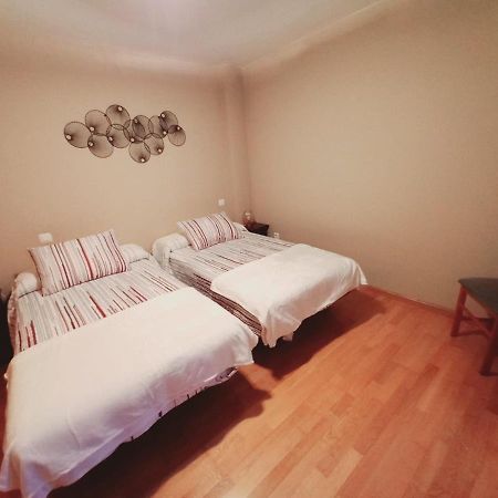 Apartamento Centrico Para 3 Con Wifi Y Garaje Tudela de Duero Bagian luar foto