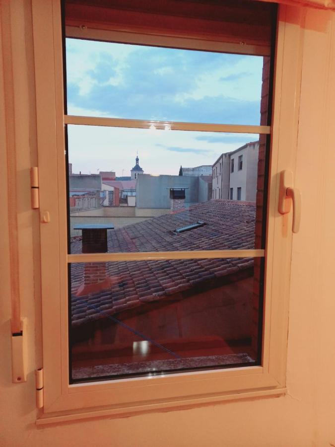 Apartamento Centrico Para 3 Con Wifi Y Garaje Tudela de Duero Bagian luar foto