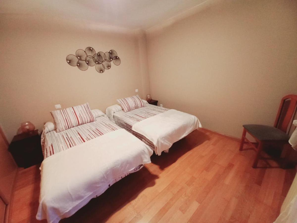 Apartamento Centrico Para 3 Con Wifi Y Garaje Tudela de Duero Bagian luar foto