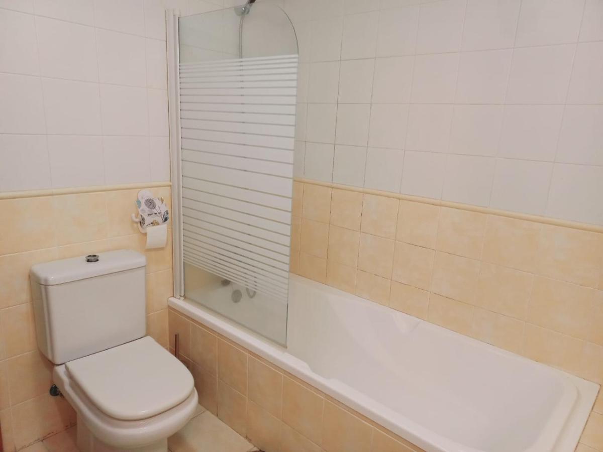 Apartamento Centrico Para 3 Con Wifi Y Garaje Tudela de Duero Bagian luar foto