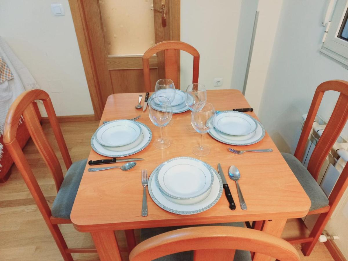 Apartamento Centrico Para 3 Con Wifi Y Garaje Tudela de Duero Bagian luar foto